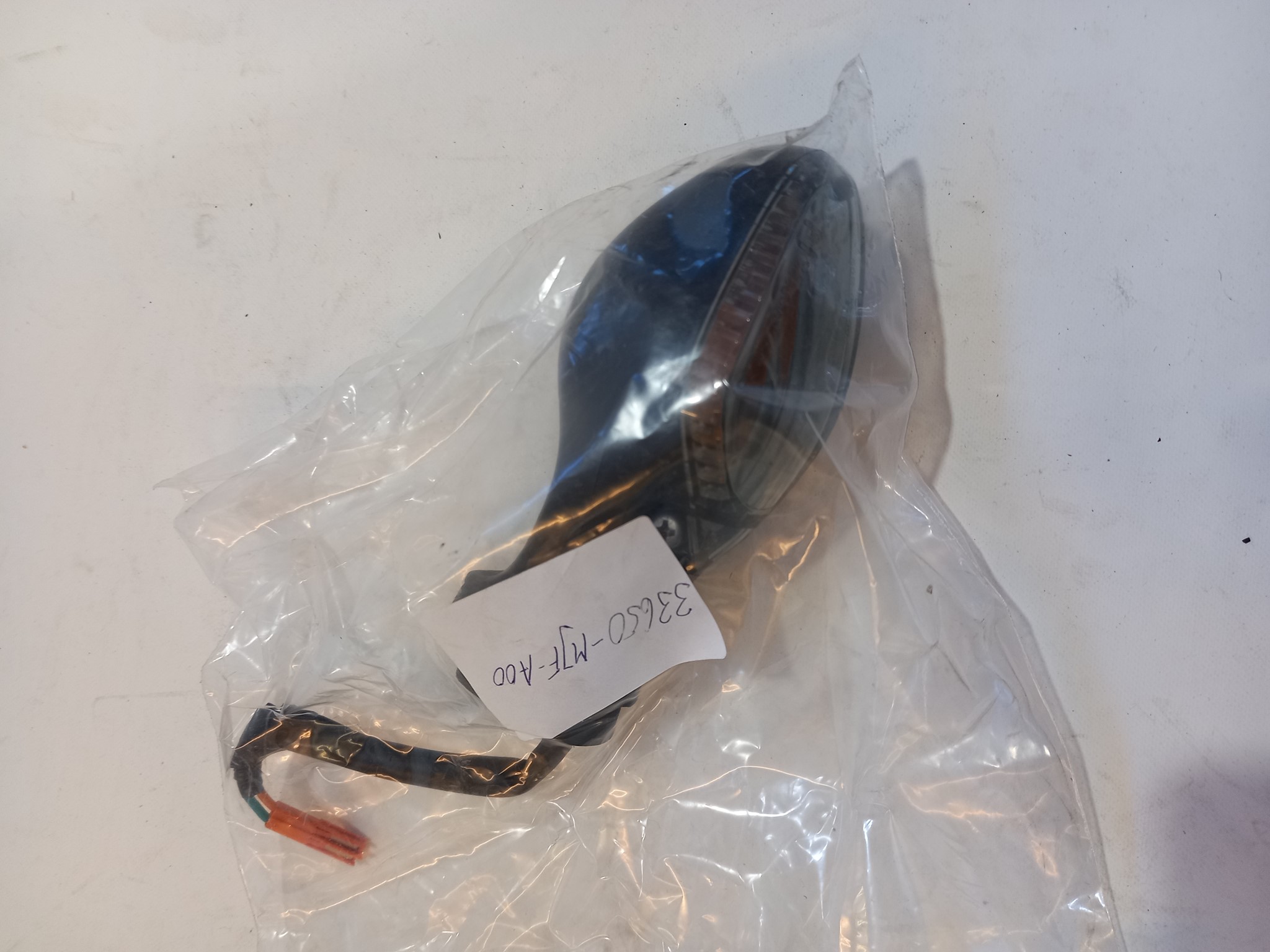 Picture of Honda  LIGHT ASSY,WINKER  33650-MJF-A00